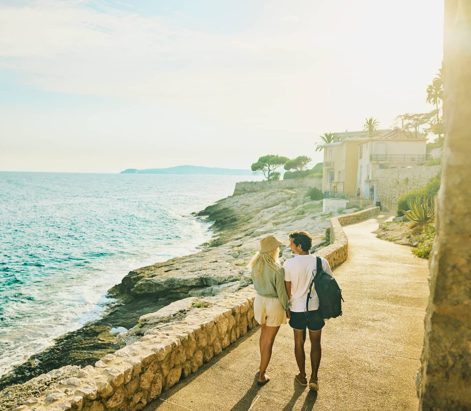 adult couple enjoying a hike along the coast of the Côte d'Azur in the south of France