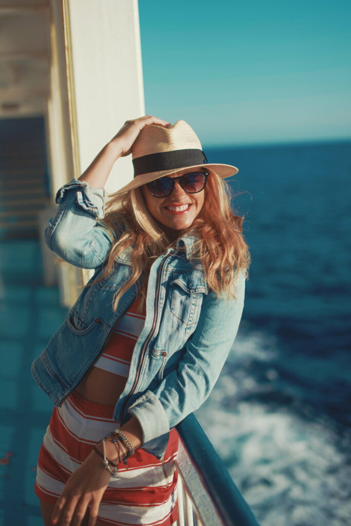Genieten van zon en zee tijdens een ferryreis